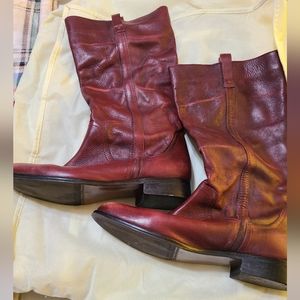 Diba mid calf boots, distressed red